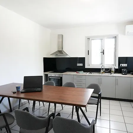 Demetrious Kondaraina