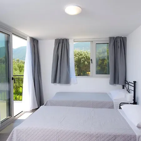 Holiday home Demetrious *