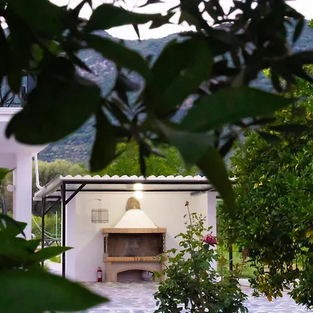 Holiday home Demetrious Kondaraina