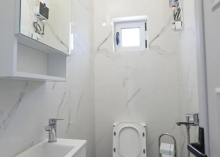 Demetrious Holiday home Kondaraina