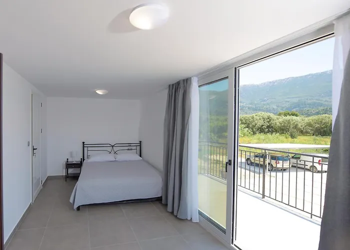 Holiday home Demetrious Kondaraina