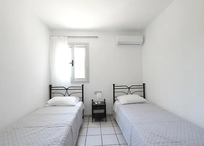 Demetrious * Kondaraina