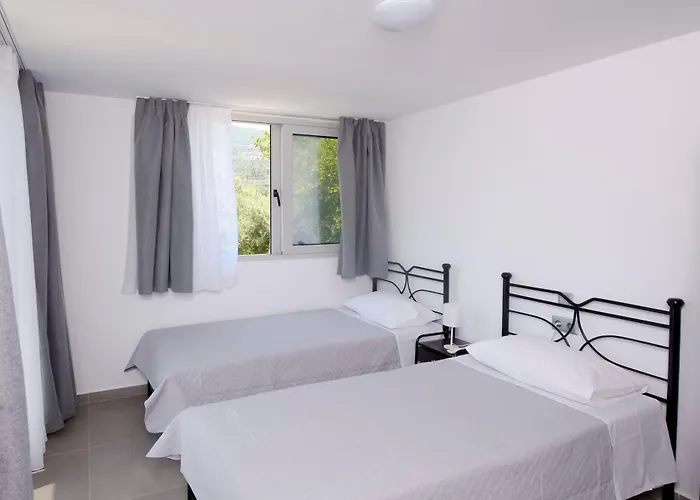 Holiday home Demetrious Kondaraina